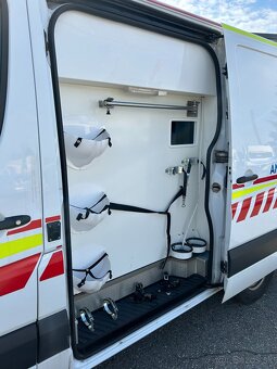 Mercedes-Benz Sprinter 2.2 CDI Sanitné vozidlo - Manuál - 11