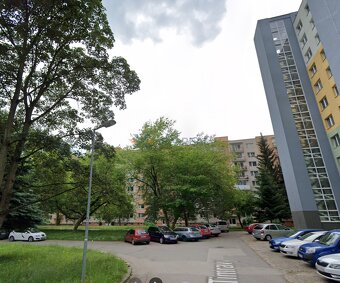 PREDAJ SLNEČNÉHO 2izbového bytu v TOP lokalite  - 11
