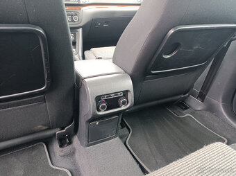 Volkswagen Sharan, xenon ,navi,7míst,panorama - 11