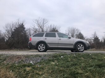 Škoda Octavia Combi II scout2.0 - 11