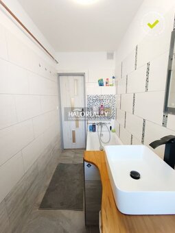 HALO reality - Predaj, štvorizbový byt Žiar nad Hronom, s ga - 11