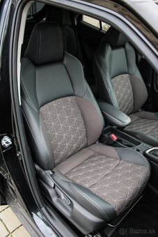 Toyota Yaris Cross Executive Monotone 1.5 Hybrid - 11