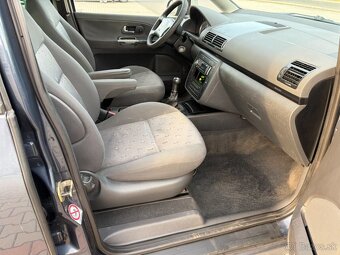 Volkswagen Sharan 1.9 TDi 7 míst - 11