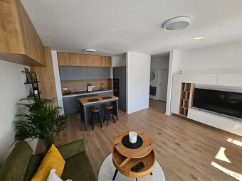 Prenajmem 2.Izbový byt v Karpatská Residence - 11