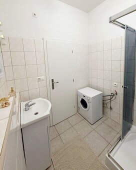 Výborná ponuka -2 izb.byt po komplet.rekonštrukcii s výťahom - 11