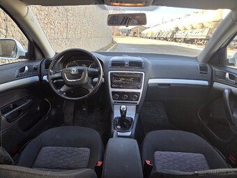Škoda Octavia 2 facelift 1.6 TDI (77kw) - 11