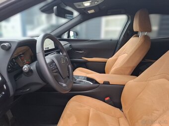 Lexus UX 250h BUSINESS TECH - 11