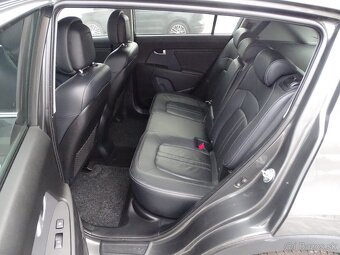 Kia Sportage 2.0 CRDi - 11