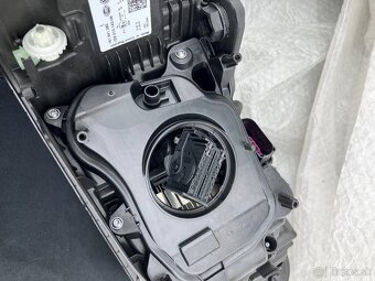 predni svetlo vw touareg 18-23 prave pravy 082 - 11