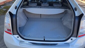 Predám Toyota Prius 3 Panorama Exclusive - 11