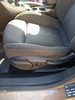 Opel Astra st j - 11