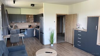 2 - izbový priestranný byt - 11
