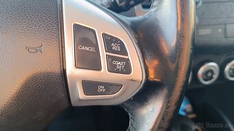 Citroen C-Crosser 2,2Hdi, 7miest, 4x4 - 11