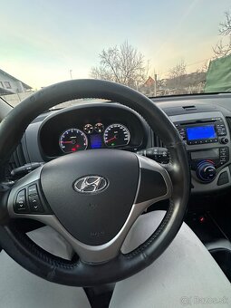 Hyundai i30 - 11