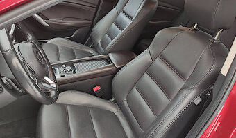 Mazda 6 2.5 benzín Revolution Top - 11