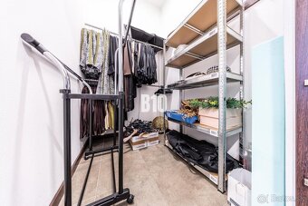 LUXUSNÝ butik s TALIANSKOU MÓDOU v centre Bratislavy - na od - 11