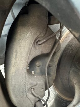 Rozpredám Ford FOCUS všetko mám, není len motor a prevodovka - 11