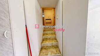 Ponúkame Vám na predaj dva domy na jednom dvore, centrum Lev - 11