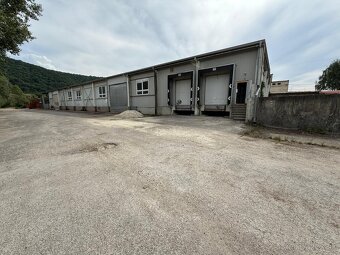 Priestory vhodné pre výrobu / sklad 1000m2 - 11