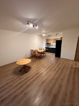 Prenájom 2-izbového bytu v novostavbe s garažou - 11