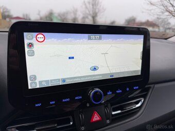 Hyundai i30 combi 1,5 benzín 2022 v záruke - 11