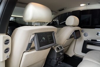 rolls Royce Ghost pronájem vozidla s řidičem - 11