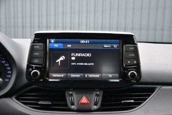 Hyundai i30 CW 1.6 CRDi Family SR 1Majiteľ - 11