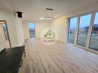 Na predaj moderná 4-izbová novostavba rodinného domu, Svinia - 11