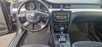 Škoda superb Combi 3.6 V6 DSG 4x4 - 11