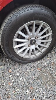 Kia Rio 1.4 71kw rv.2007 - 11