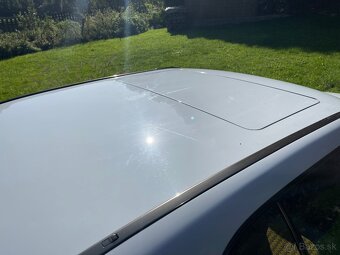 Mercedes-Benz C124 230 CE - 11