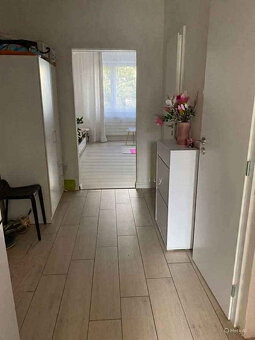 Na predaj 3 izbový byt na 2 poschodí s výťahom za priateľskú - 11