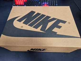 Nike Jordan Air Jordan 1 zoom air comfort 'Neutral Olive' - 11