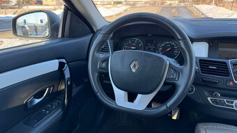 Renault Laguna 2.0 dCi 180k Bose - 11