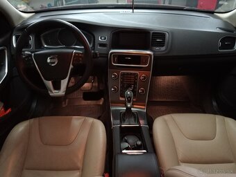 Volvo V60 D4 2.0 133kw - 11