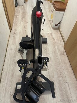 Predám spinningový trenažér Housefit Astra - 11
