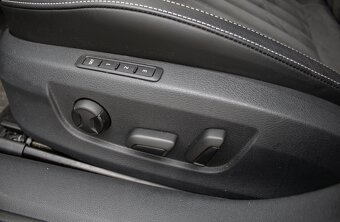 Škoda Superb 2.0 TDI DSG Style - 11