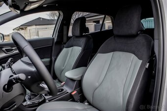 Kia Sportage Edition 30 / 2025 / 238 km nájazd / Ako Nové - 11