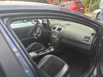 Avensis - 11