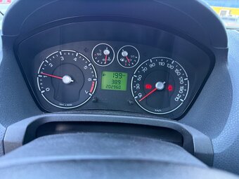 Ford Fiesta 1.25i - 11