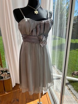 Predám sivé spoločenské šaty - 11