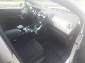 Peugeot 3008 1.6 HDi FAP 110k Confort Pack - 11