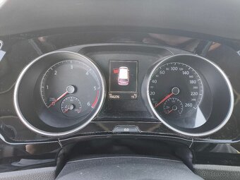 Volkswagen Touran 2.0TDi 110kw - 11