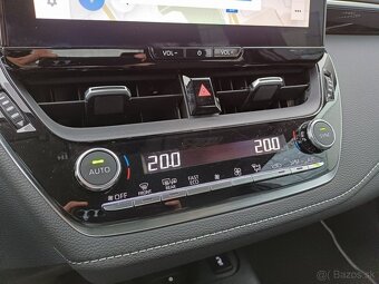 Toyota Corolla Sedan 1.8 Hybrid 103kW Automat - 11