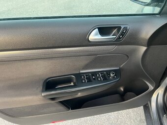 Predám Volkswagen GOLF VI STYLE 2.0TDi 103kW COMBI dovoz DE - 11