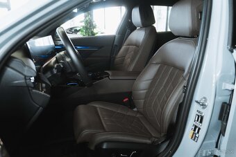 BMW 550e M-Sport xDrive - 11