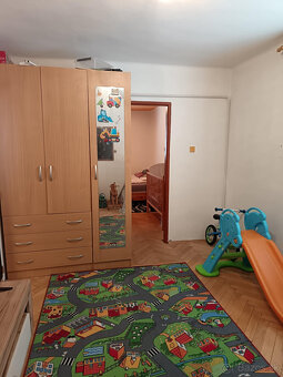Predaj 3 izbový tehlový byt s balkónom, 78 m2 centrum Brezno - 11