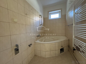 Perspektívny rodinný dom v centre obce Vrakúň - 11