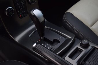 Volvo V50 D3 R-Design - 11