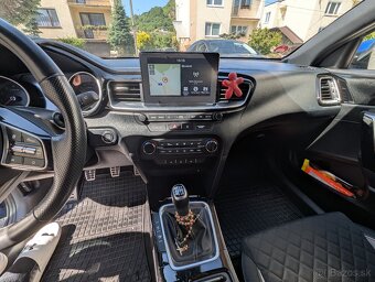 Kia Proceed 2019 1.4 tgdi manual v zaruke - 11